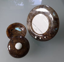 Charger l'image dans la galerie, Set Cadre photo et boite Seaman Schepps #2 en Jade Néphrite et Aventurine