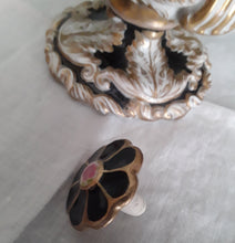 Charger l'image dans la galerie, Très beau flacon en porcelaine russe 19ème Manufacture Alexandre Popov