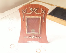 Charger l'image dans la galerie, Cadre Photo Renouveau Fabergé Bois & Argent #1